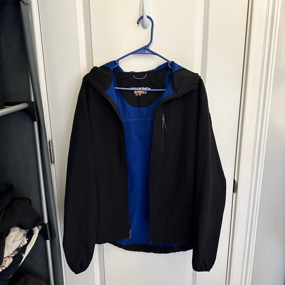 men’s medium blue and black rain jacket athletic performance